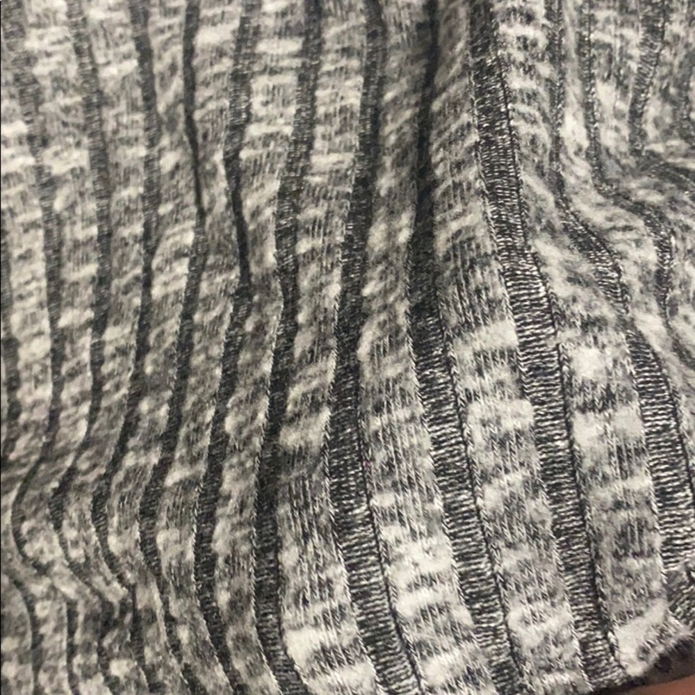 American Eagle Lightweight Turtleneck - image 2